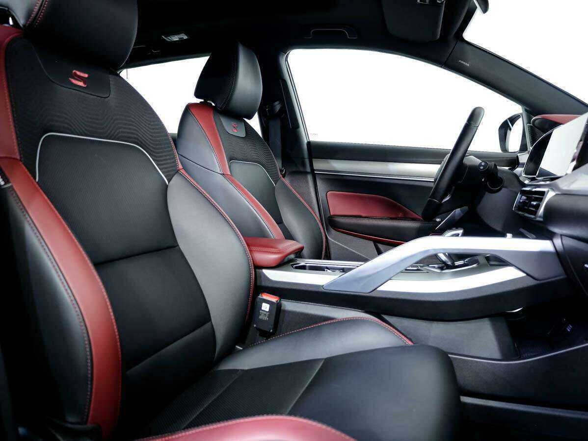 Geely Coolray, 2021 Фото №12