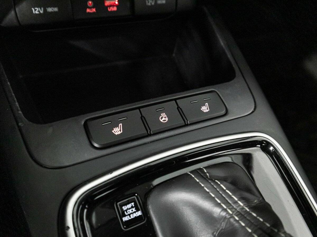 Kia Rio, 2018 Фото №17