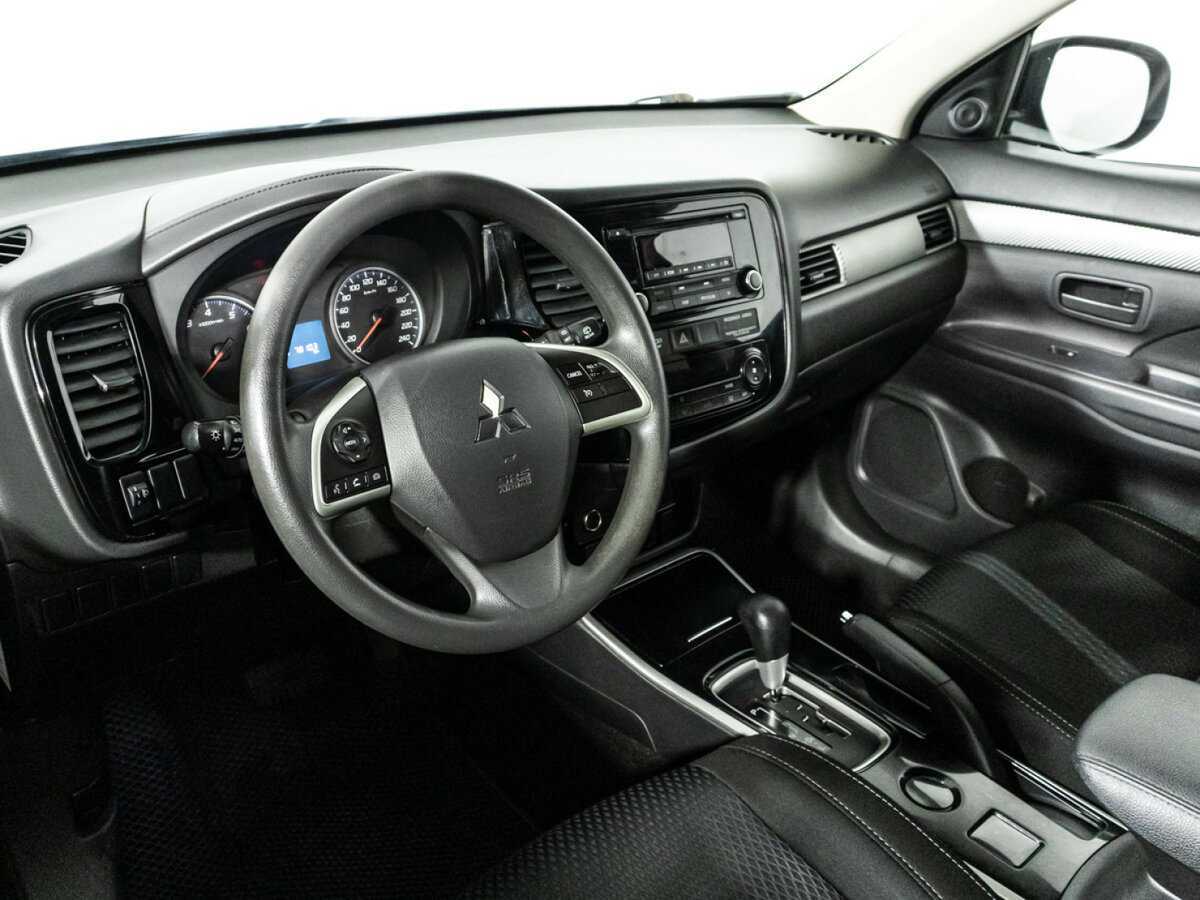 Mitsubishi Outlander, 2018 Фото №11