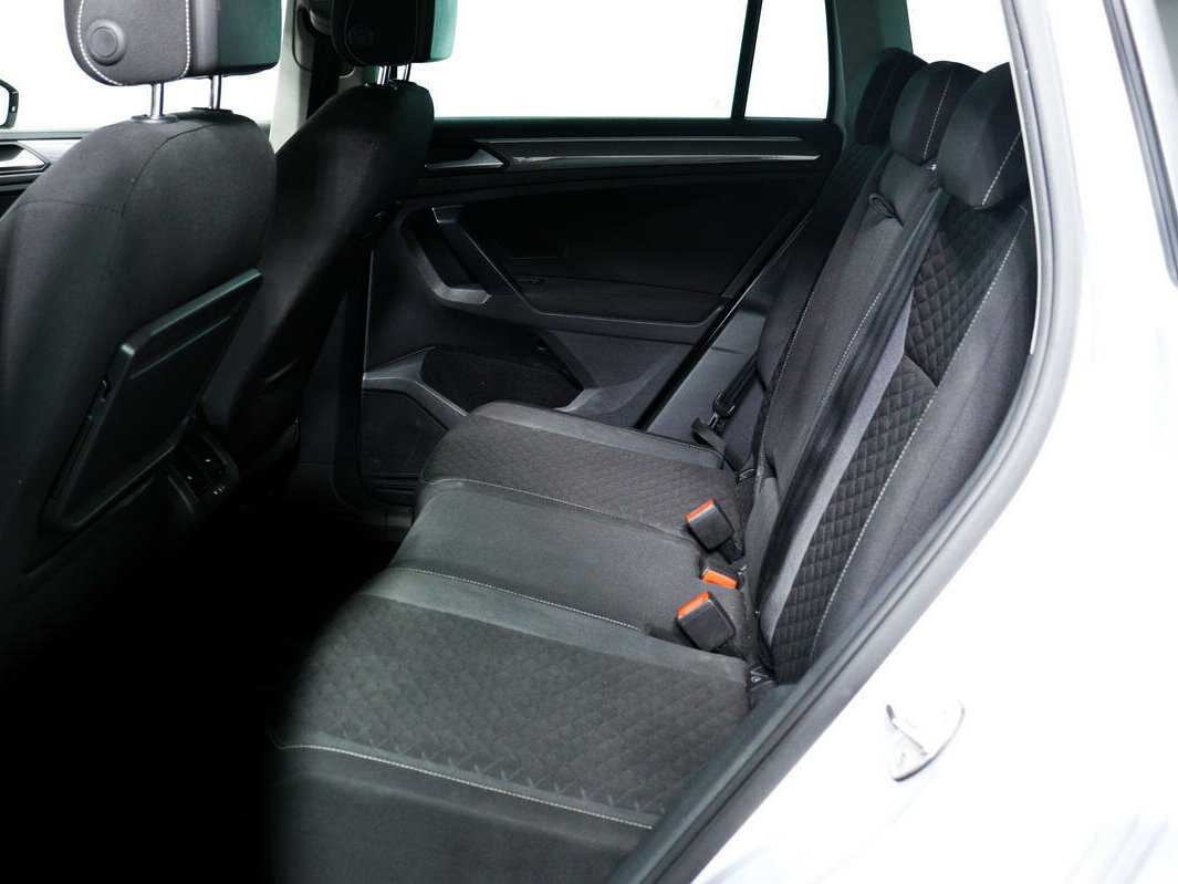 Volkswagen Tiguan, 2018 Фото №12