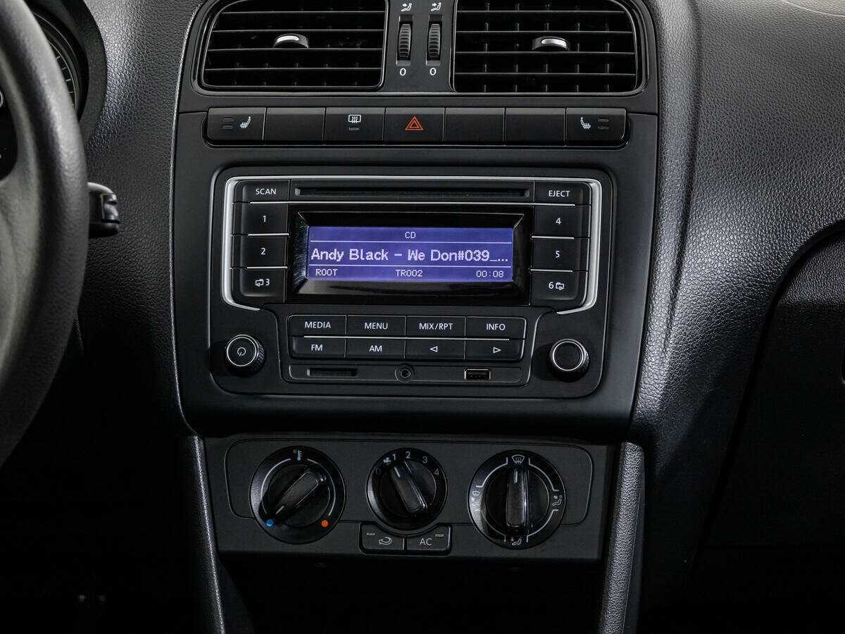 Volkswagen Polo, 2014 Фото №14