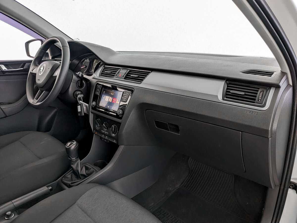 Skoda Rapid, 2017 Фото №9