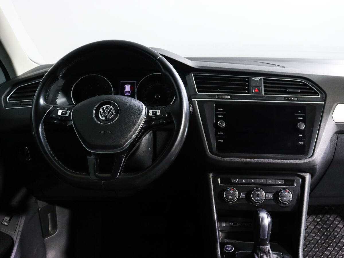 Volkswagen Tiguan L, 2019 Фото №10