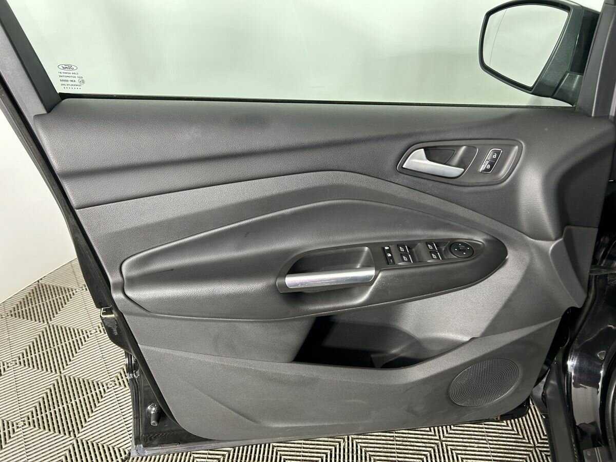 Ford Kuga, 2015 Фото №7