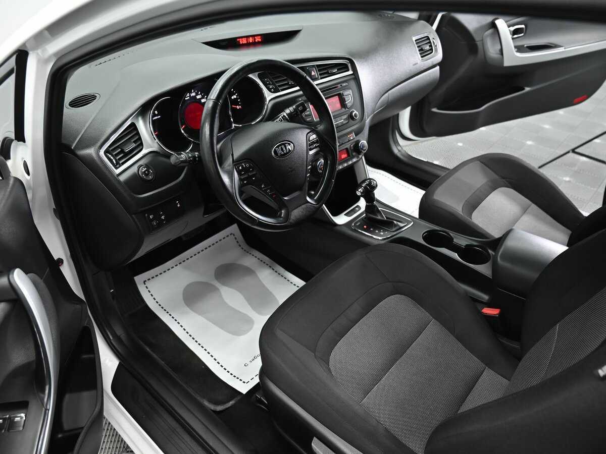 Kia Ceed, 2017 Фото №8