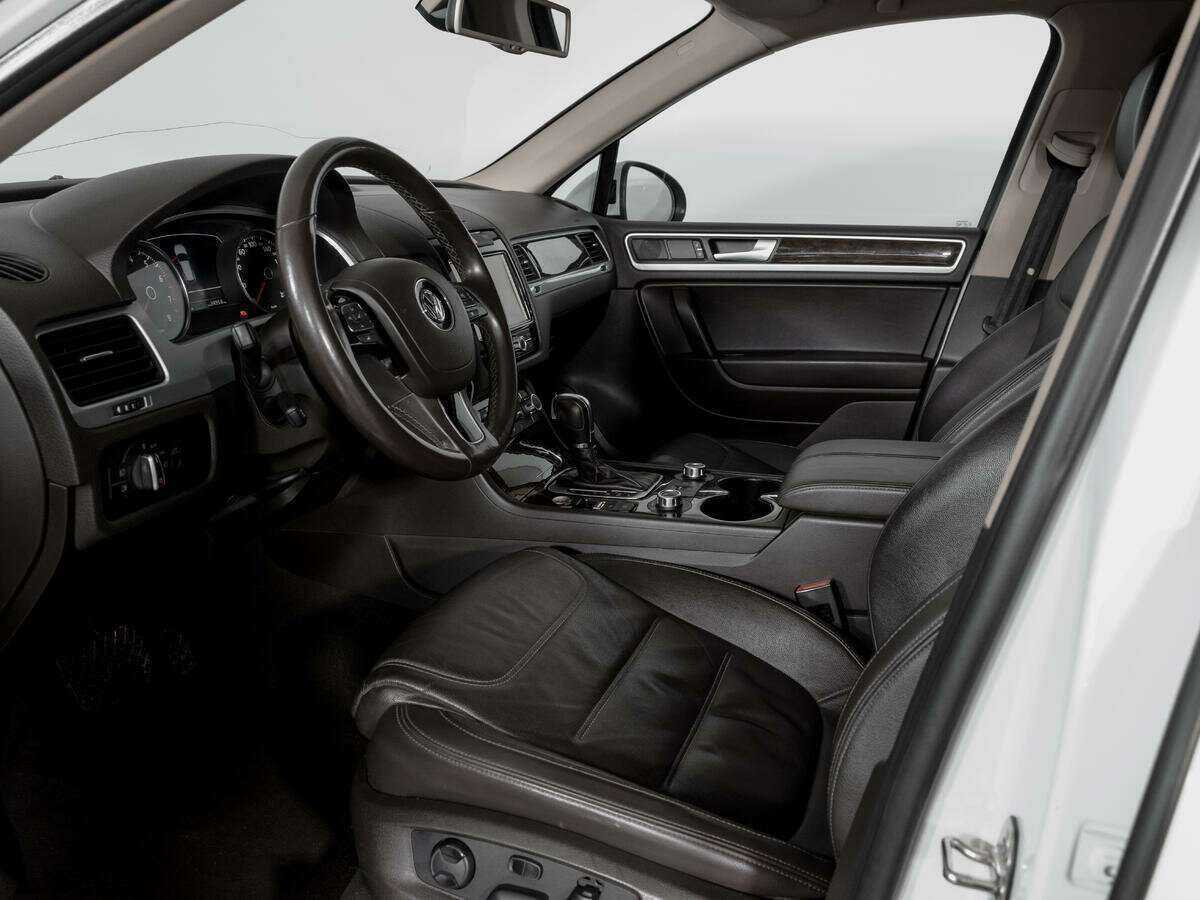 Volkswagen Touareg, 2014 Фото №16