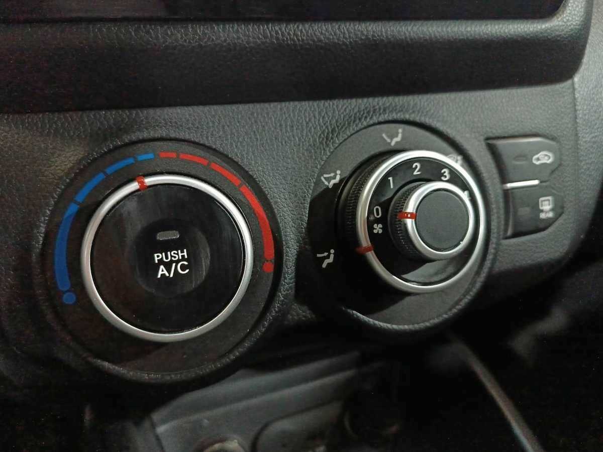 Kia Rio 6-speed, 2015 Фото №13