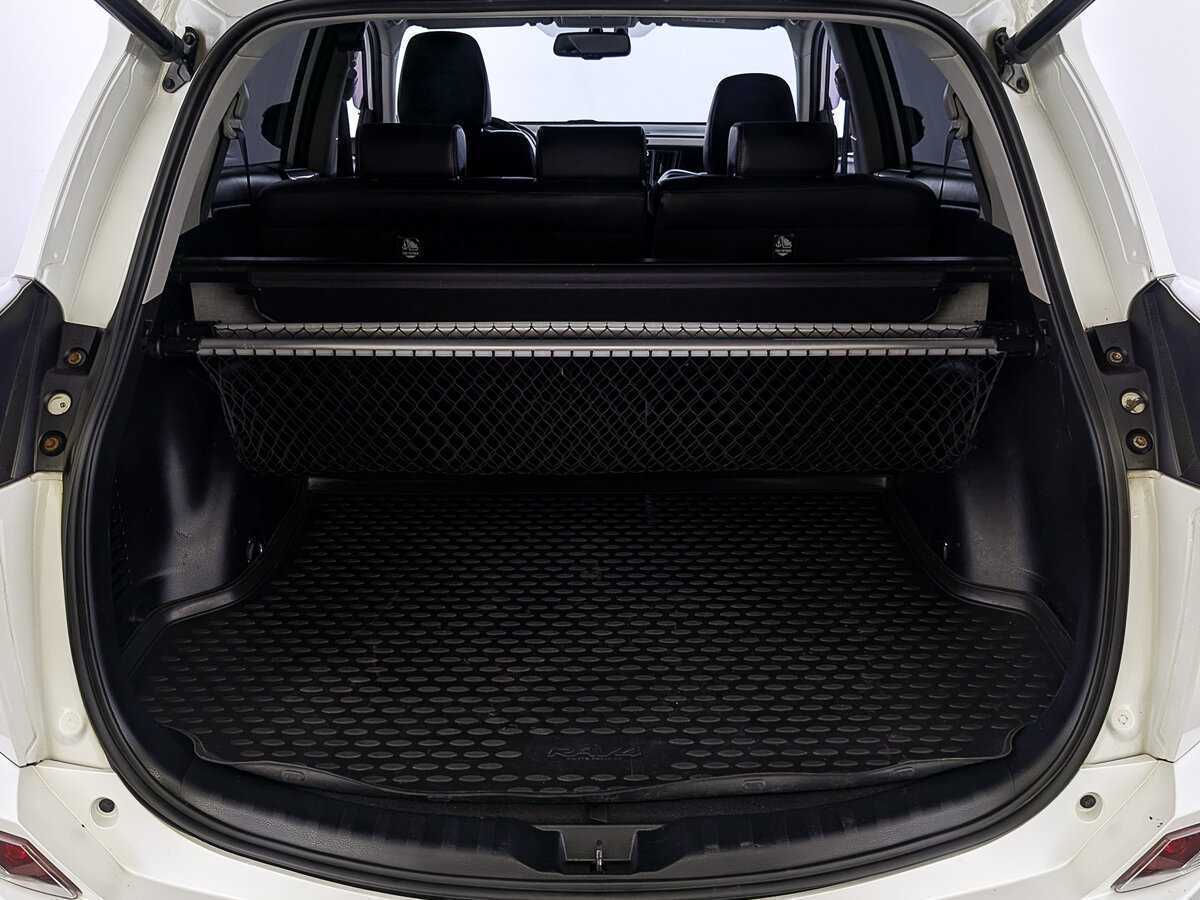 Toyota RAV4, 2018 Фото №10