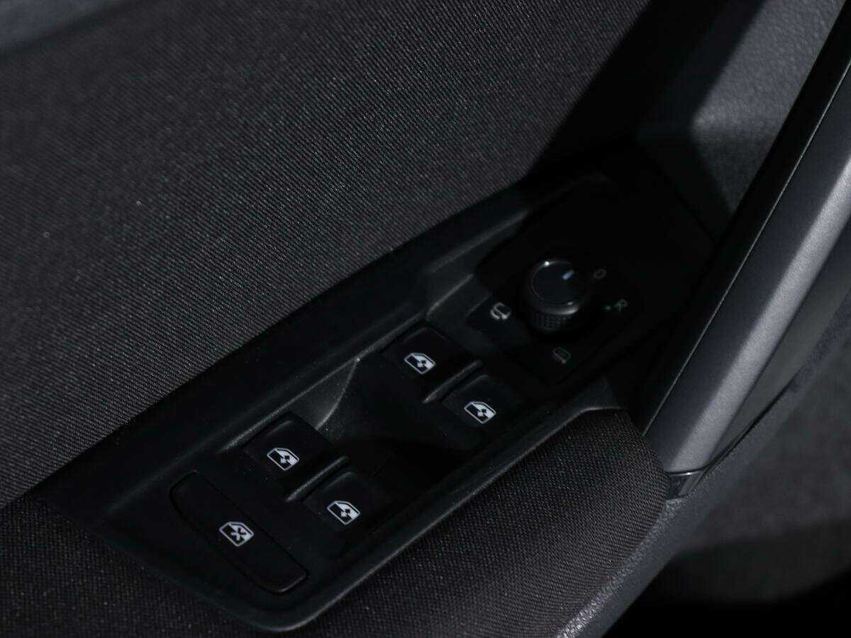 Volkswagen Tiguan, 2020 Фото №16