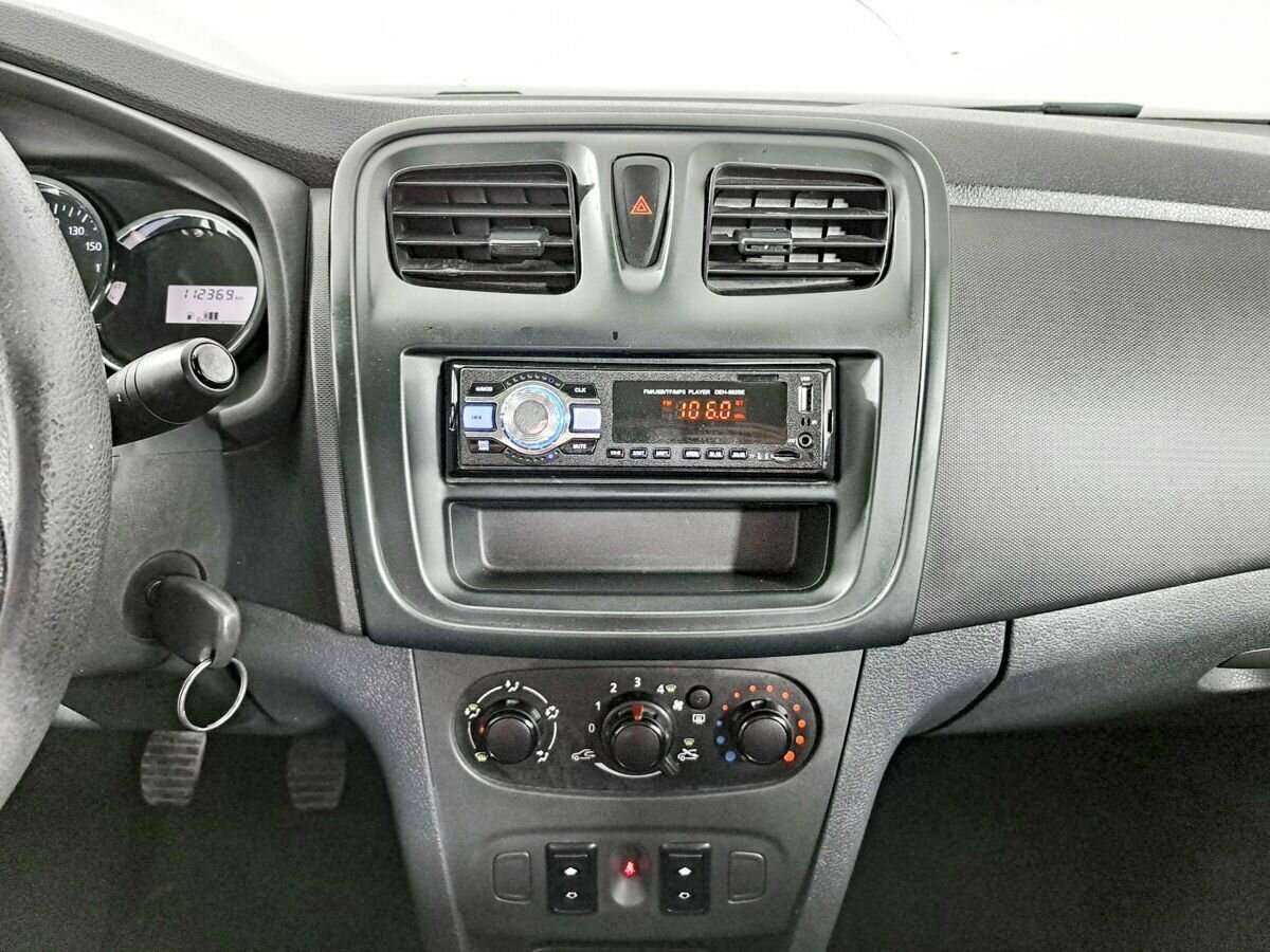 Renault Logan, 2016 Фото №15