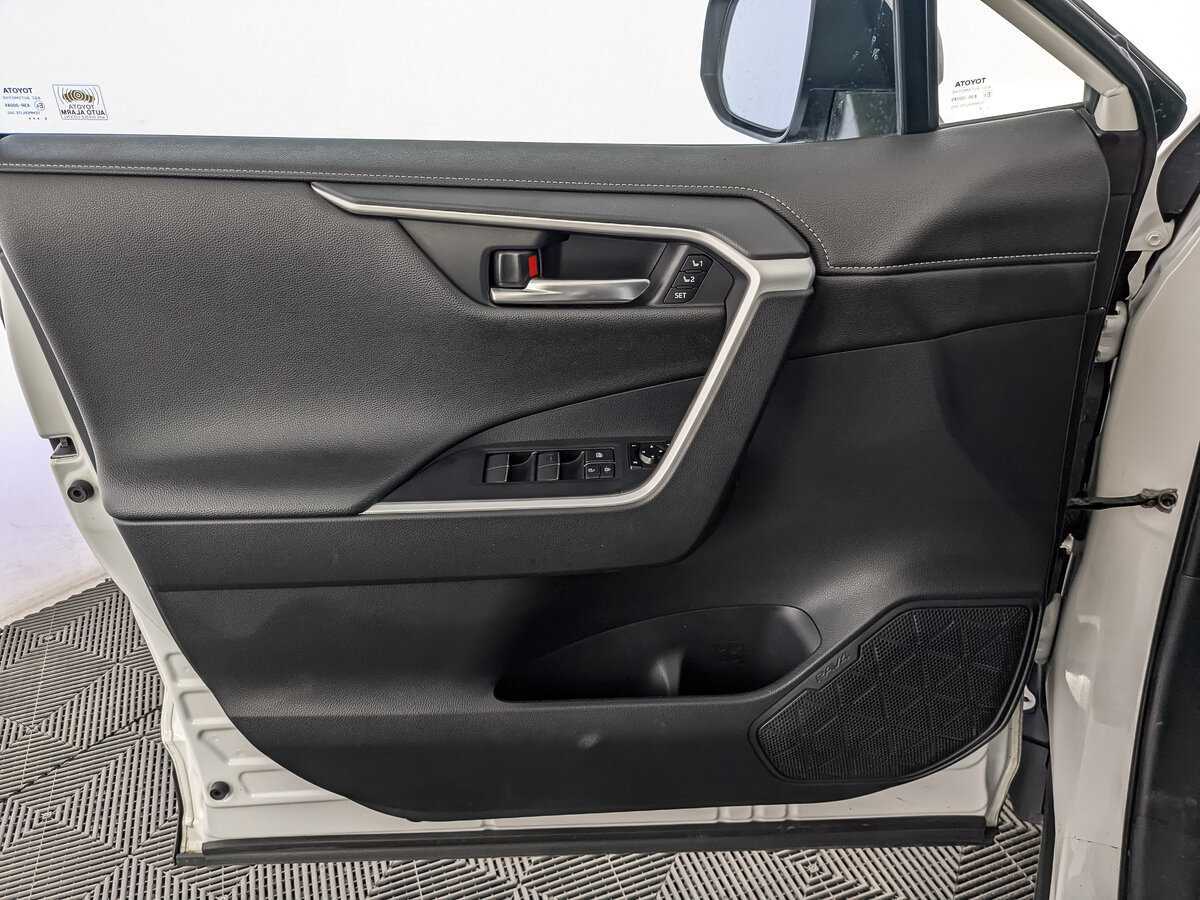 Toyota RAV4, 2019 Фото №19