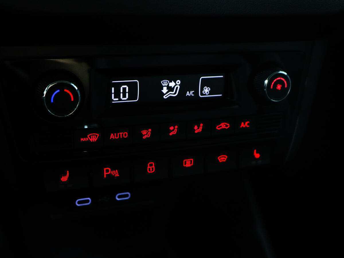 Volkswagen Polo, 2020 Фото №16