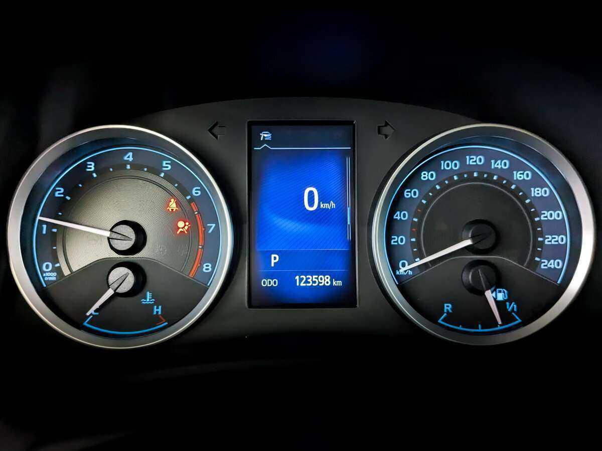 Toyota Corolla, 2018 Фото №12