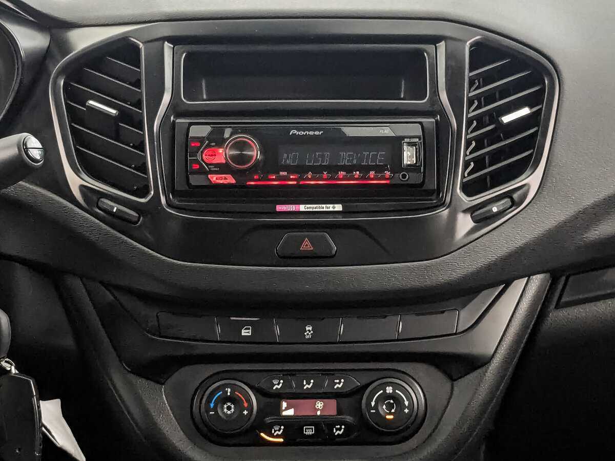 Lada (ВАЗ) Vesta, 2021 Фото №13