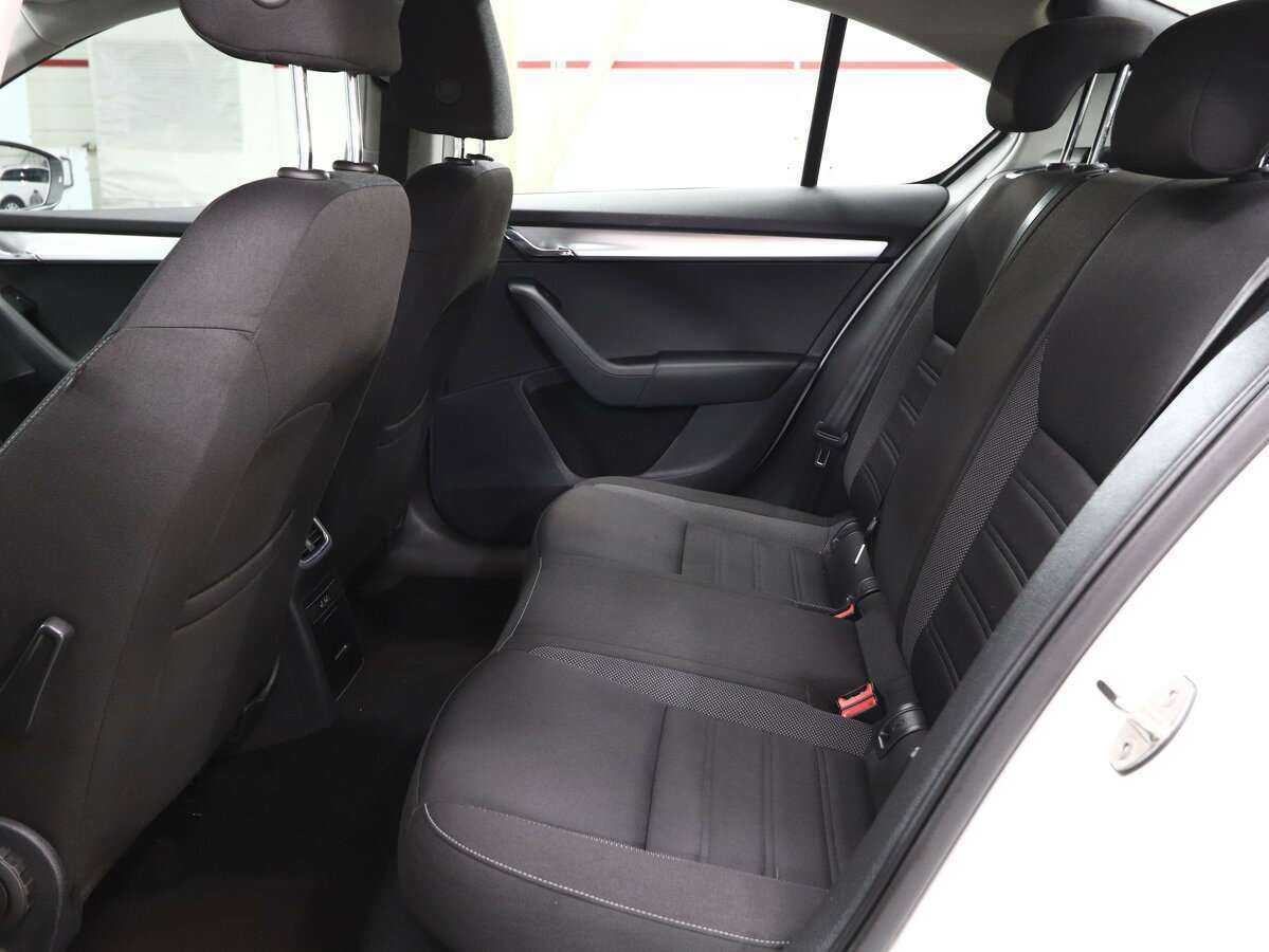Skoda Octavia, 2018 Фото №11