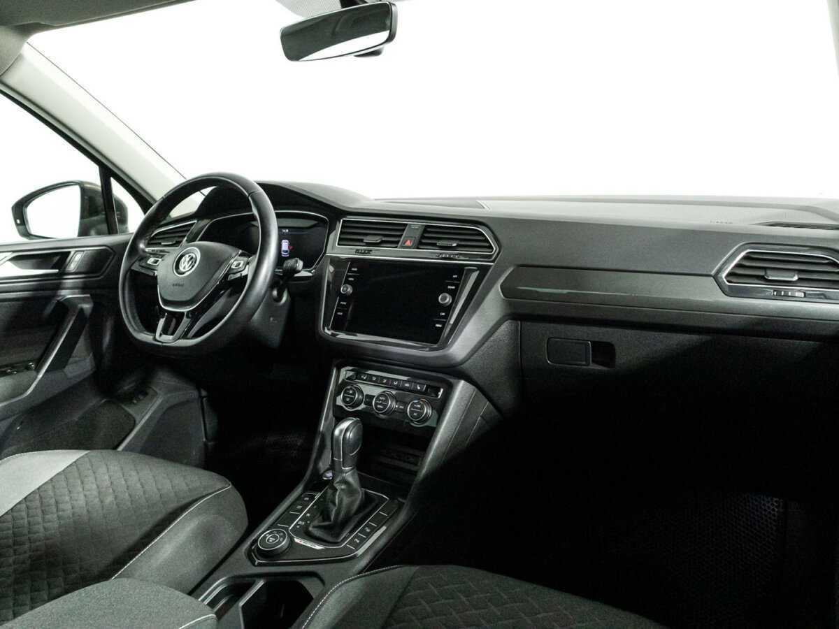 Volkswagen Tiguan, 2018 Фото №9