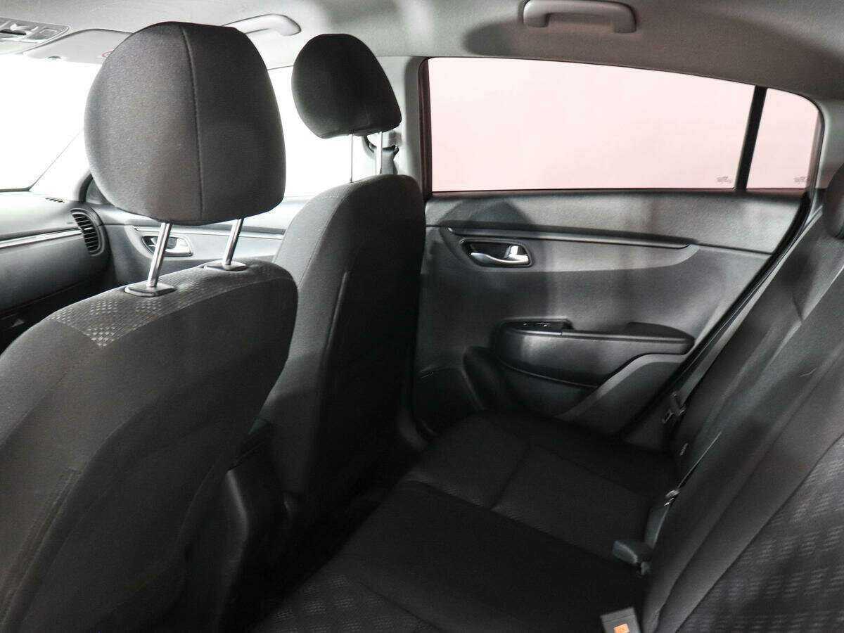 Kia Rio X-Line, 2019 Фото №12