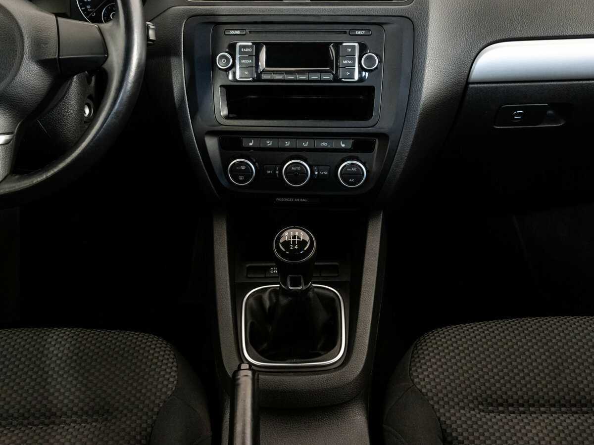 Volkswagen Jetta, 2013 Фото №11