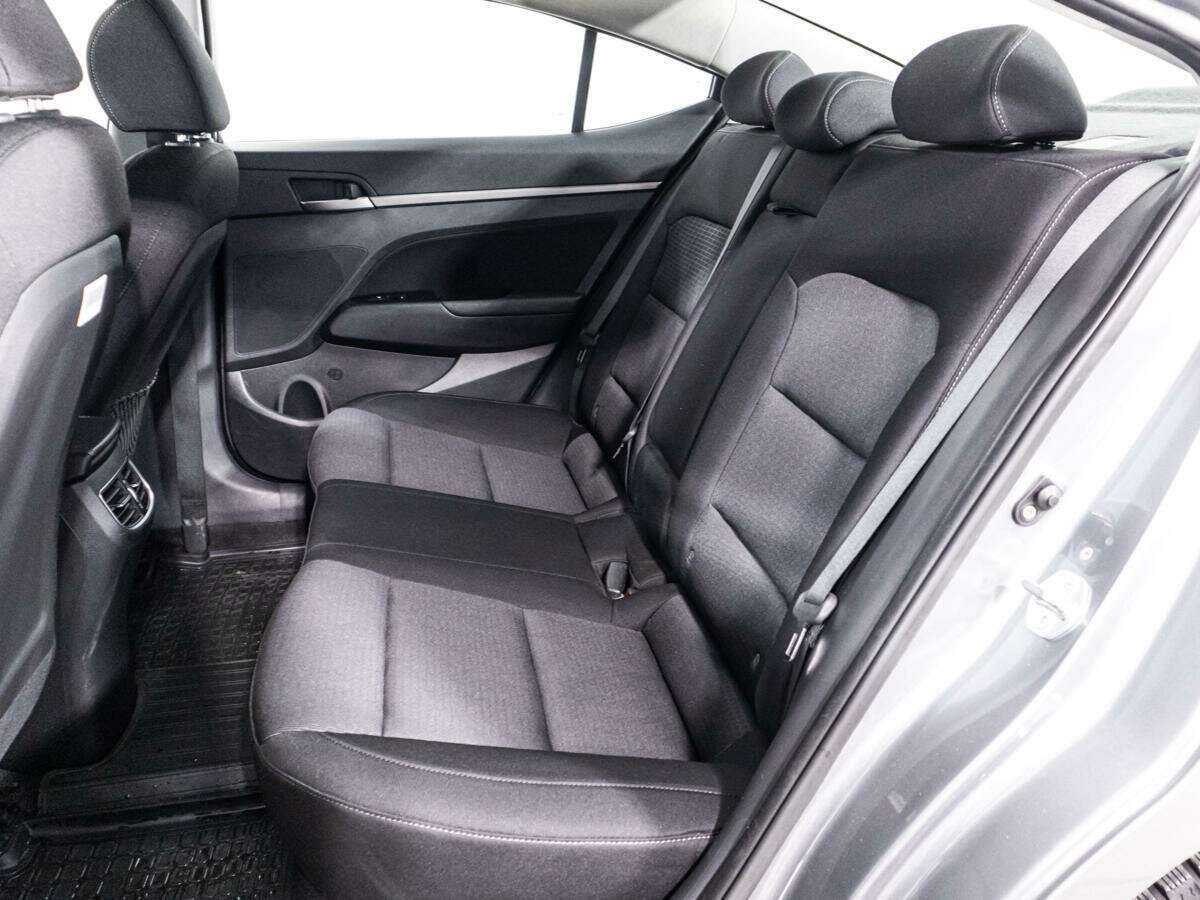 Hyundai Elantra, 2018 Фото №10