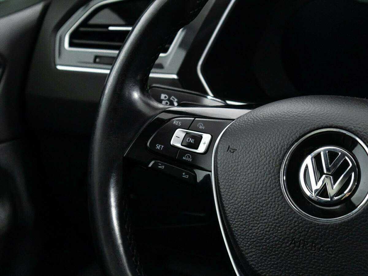 Volkswagen Tiguan, 2018 Фото №20