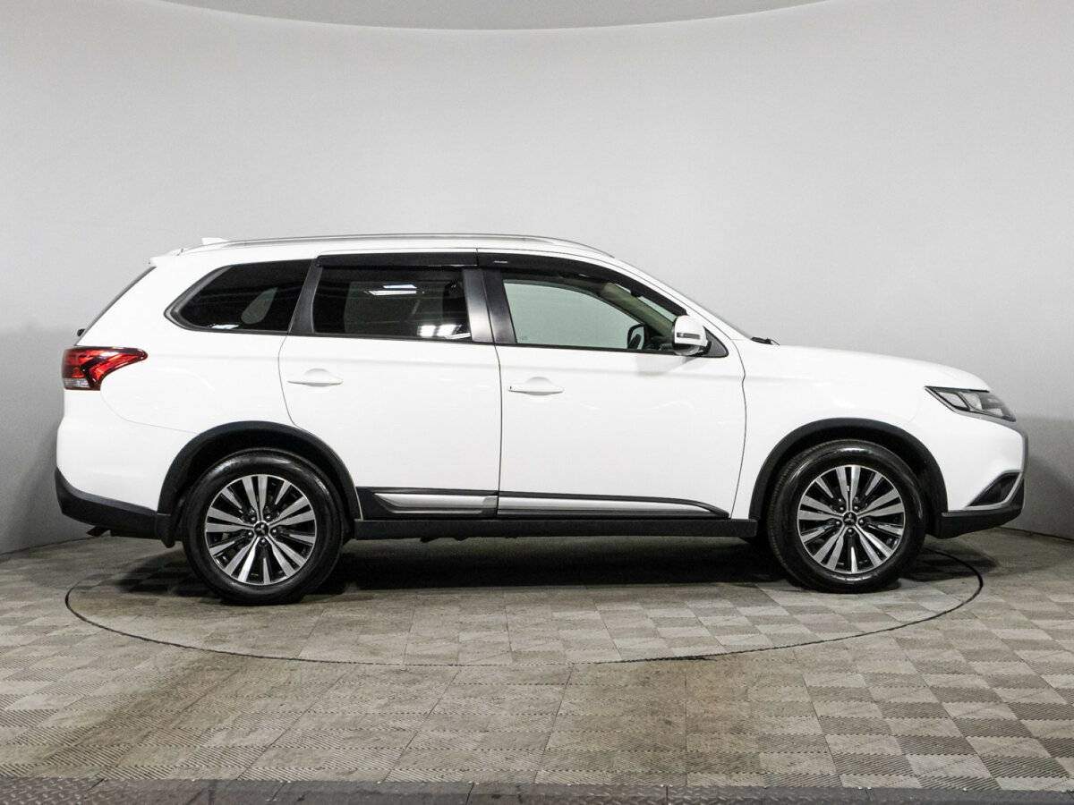 Mitsubishi Outlander, 2018 Фото №4