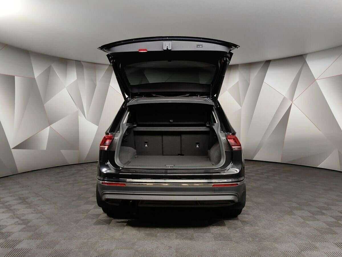 Volkswagen Tiguan, 2018 Фото №18