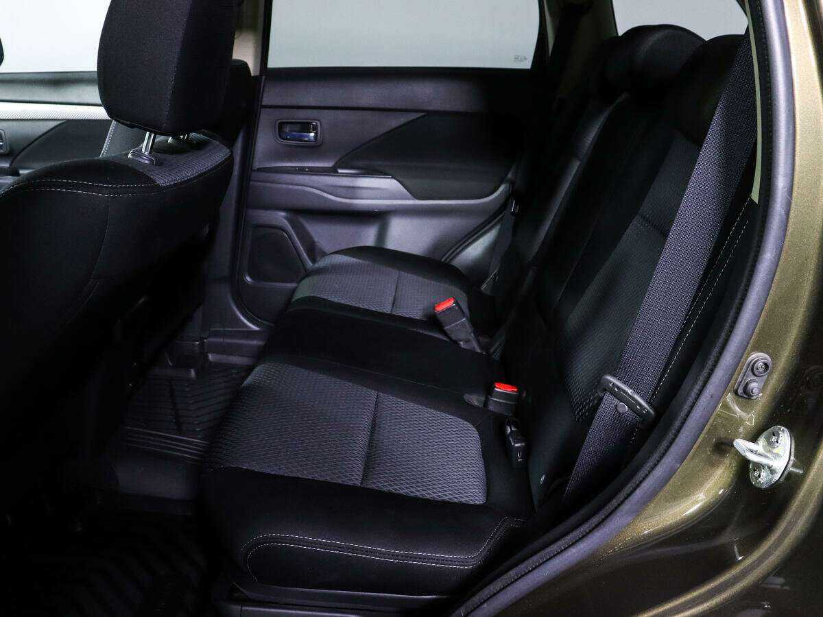 Mitsubishi Outlander, 2018 Фото №10
