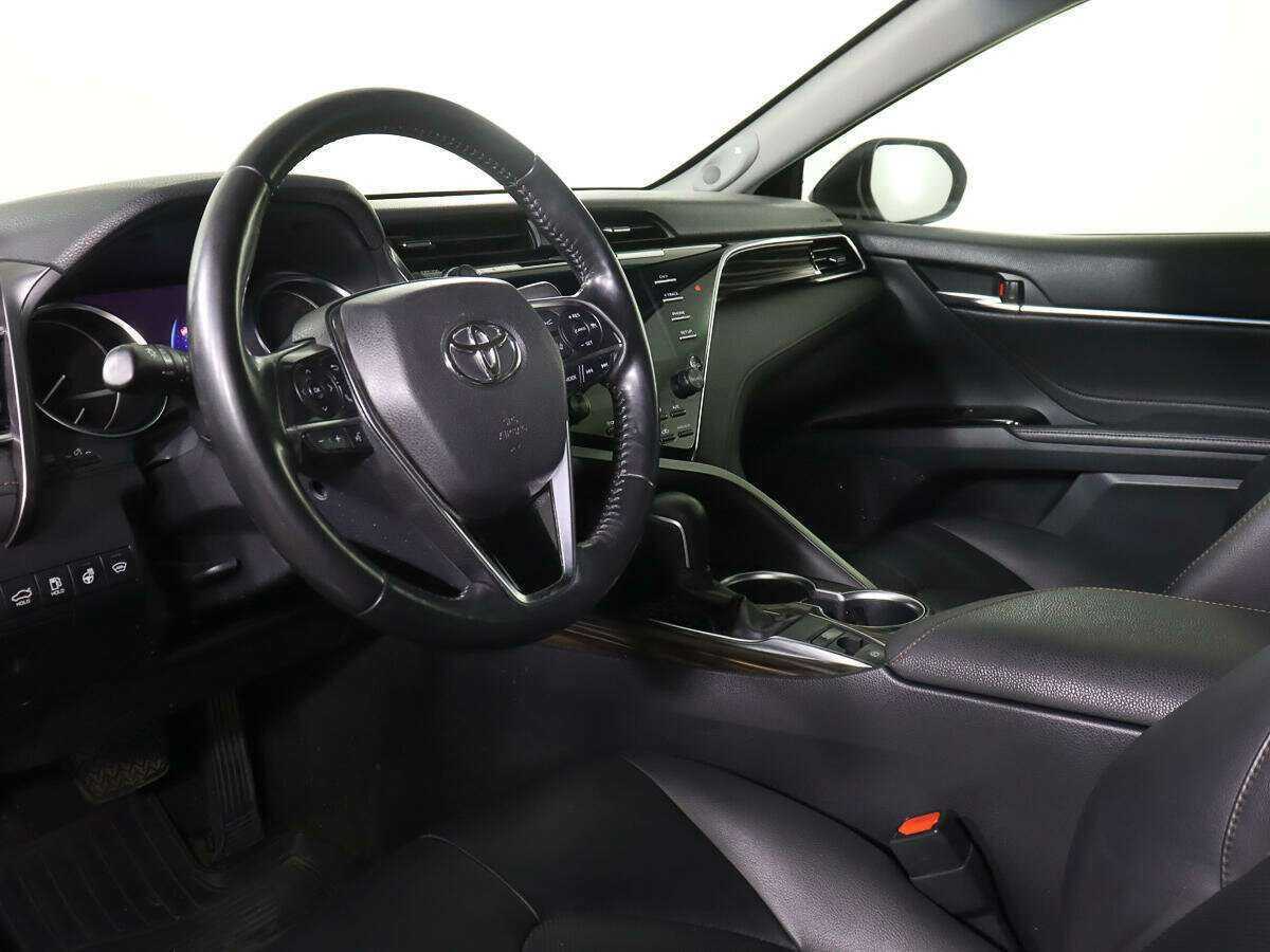 Toyota Camry, 2019 Фото №14