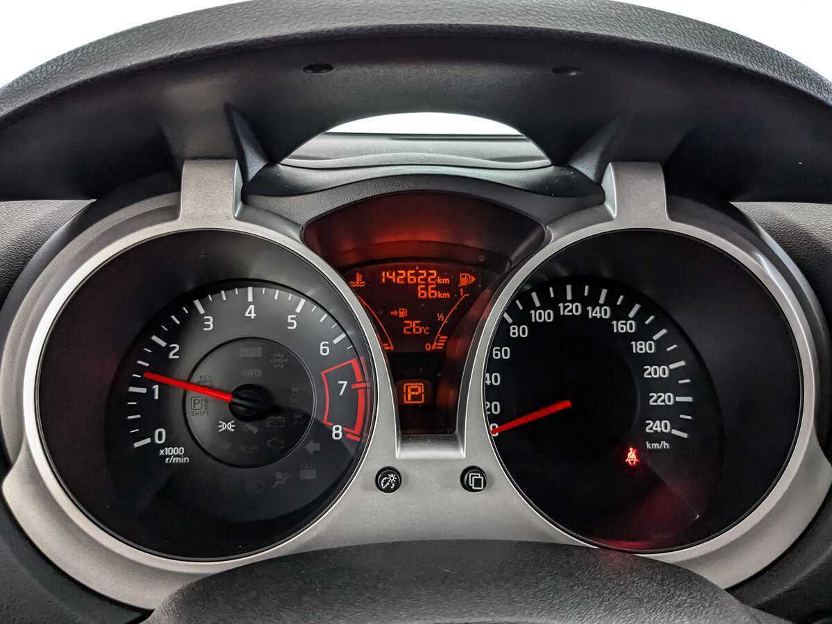 Nissan Juke, 2013 Фото №12