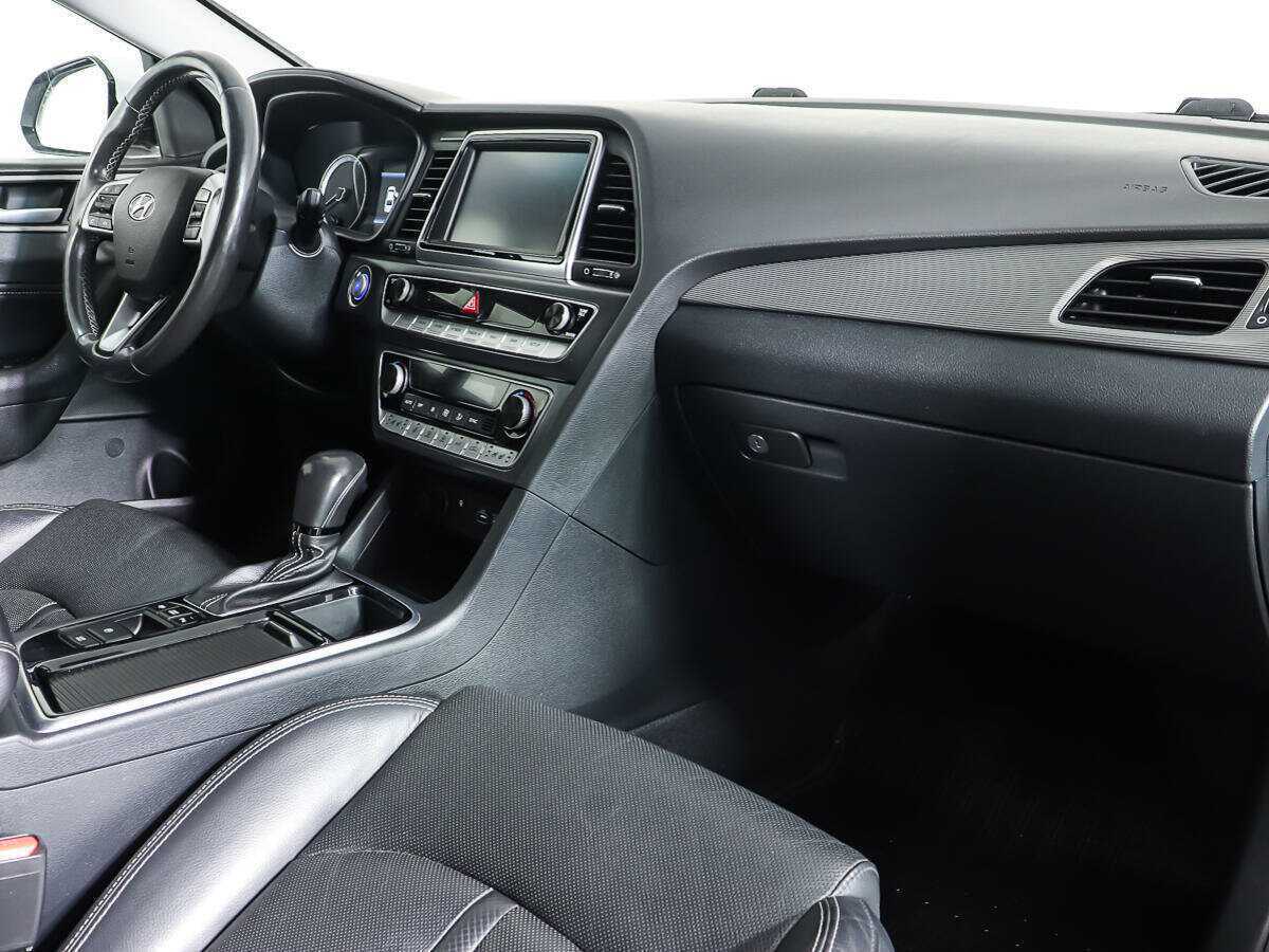Hyundai Sonata, 2018 Фото №9