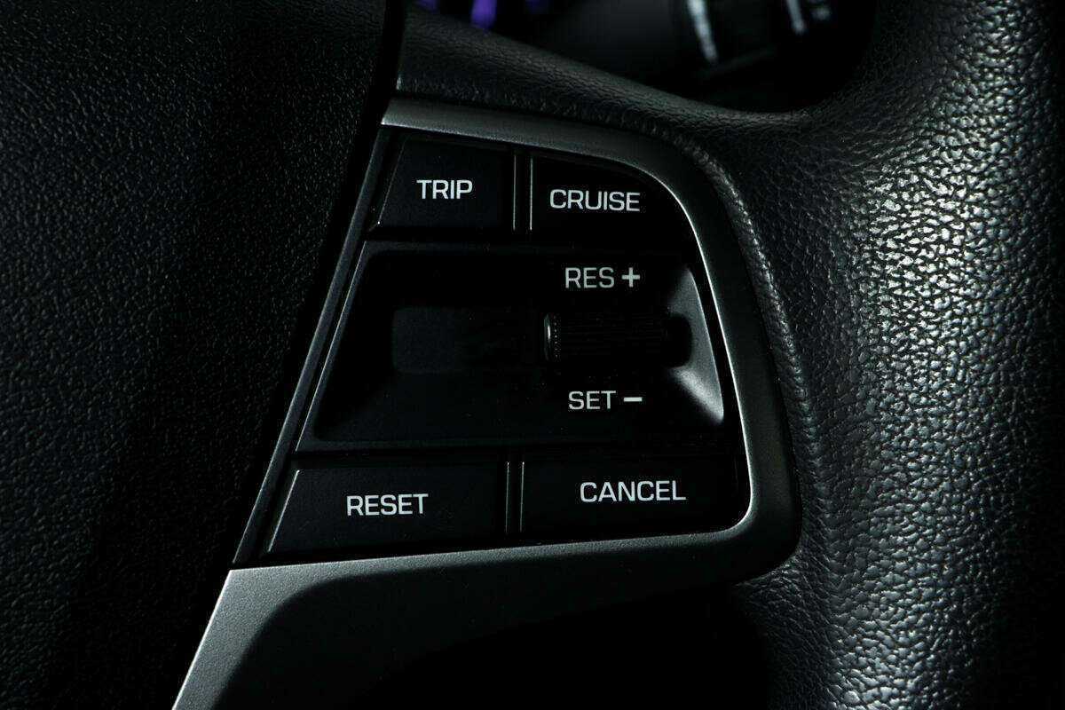 Hyundai Elantra, 2018 Фото №15