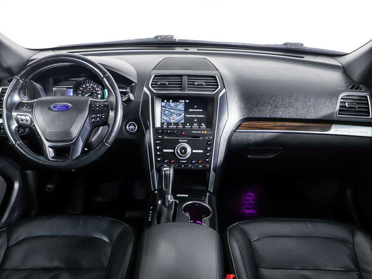 Ford Explorer, 2017 Фото №11