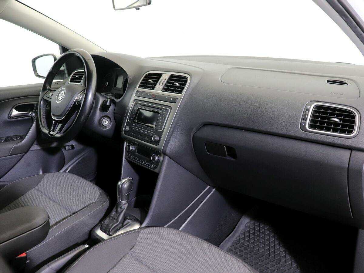 Volkswagen Polo, 2017 Фото №9