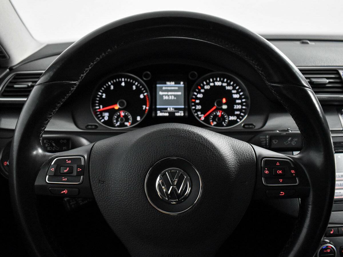 Volkswagen Passat, 2012 Фото №16