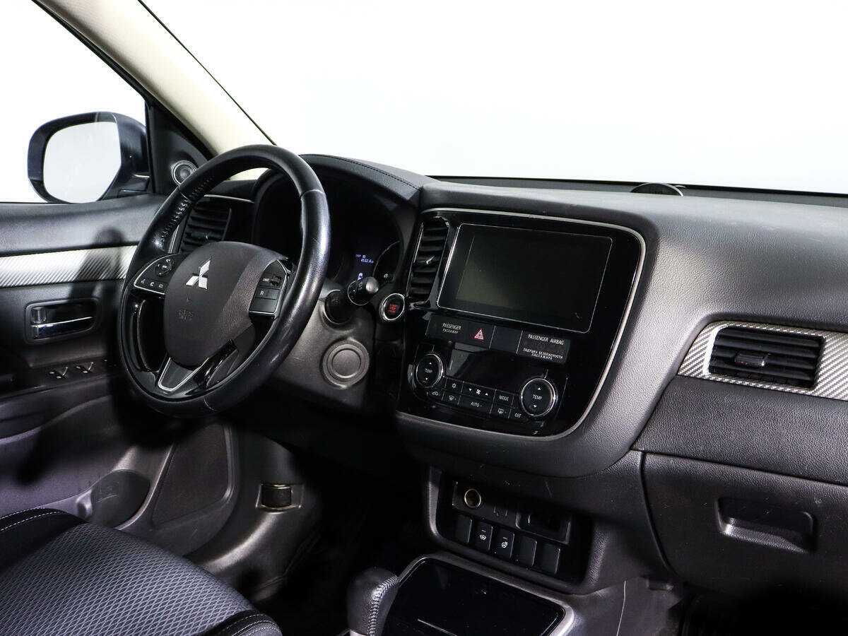 Mitsubishi Outlander, 2018 Фото №7