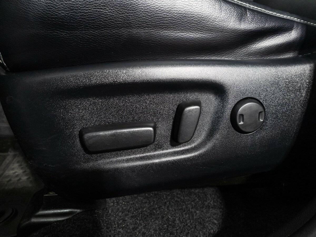 Toyota RAV4, 2018 Фото №17