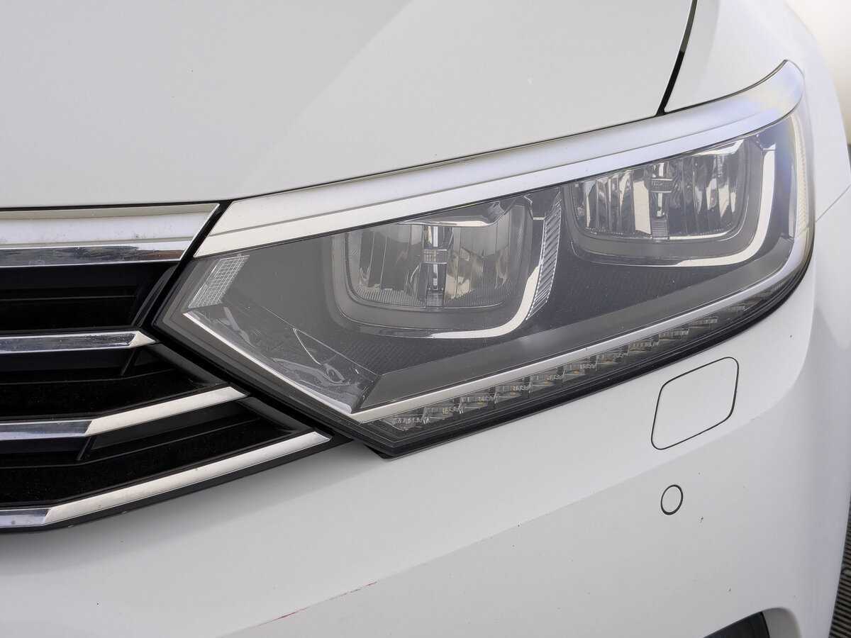 Volkswagen Passat, 2019 Фото №11
