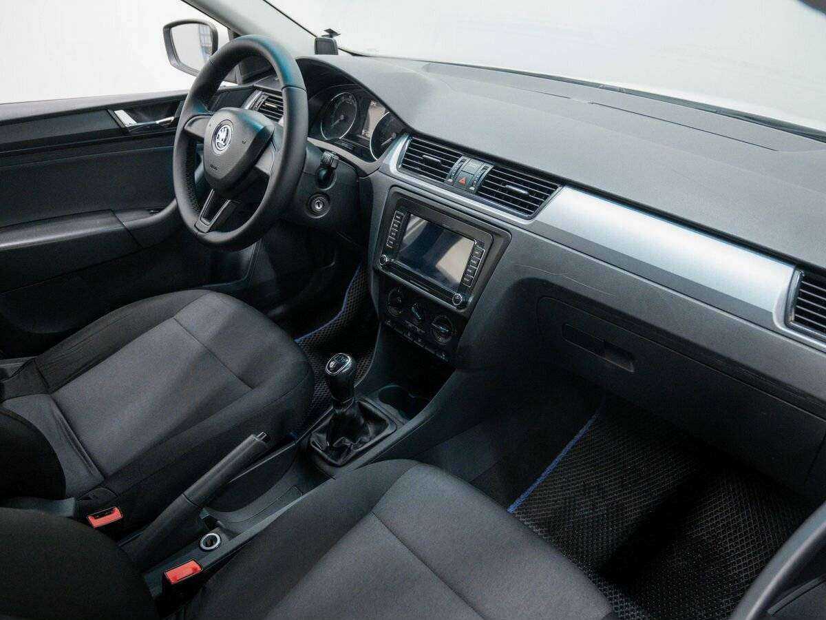 Skoda Rapid, 2017 Фото №11