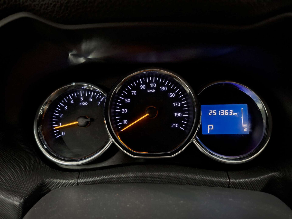 Renault Duster I Рестайлинг, 2015 Фото №12