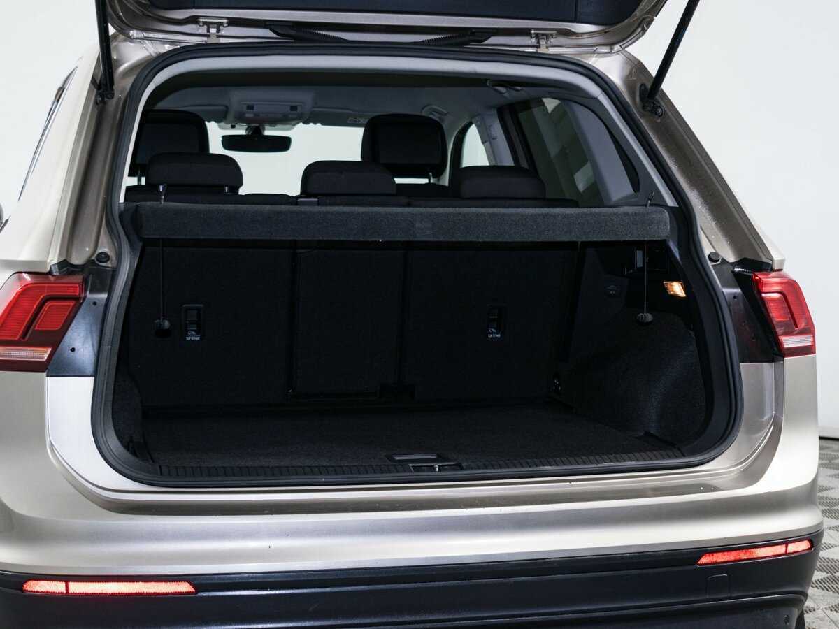 Volkswagen Tiguan, 2018 Фото №7