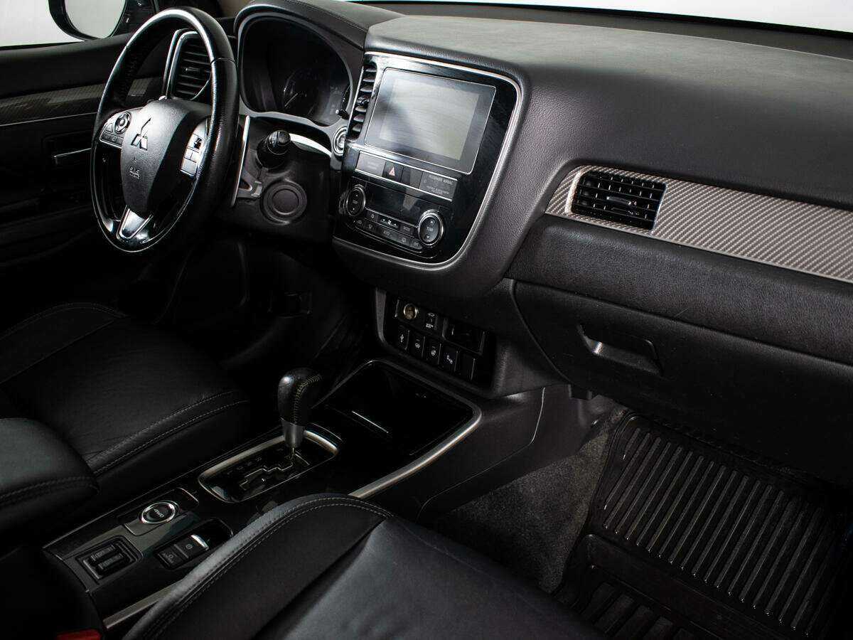 Mitsubishi Outlander, 2018 Фото №6
