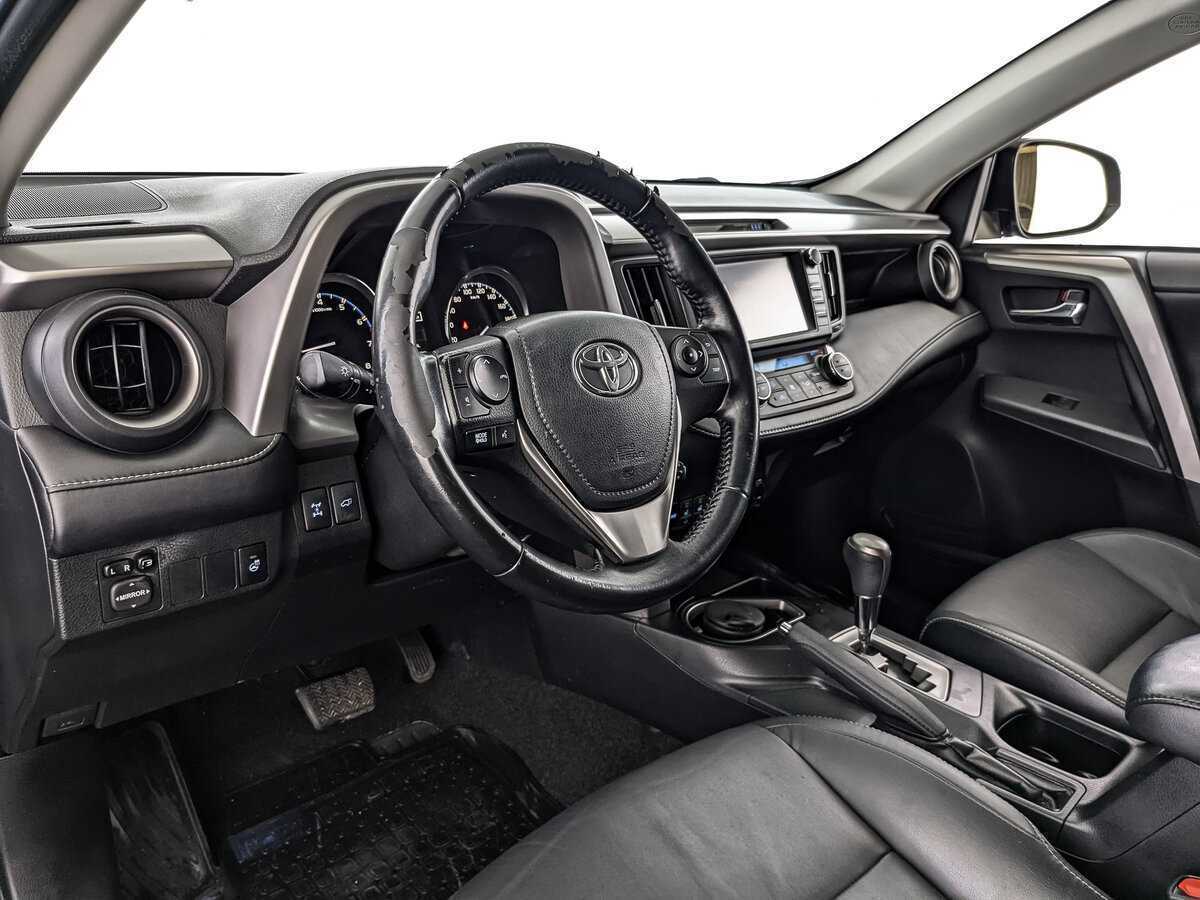 Toyota RAV4, 2017 Фото №11