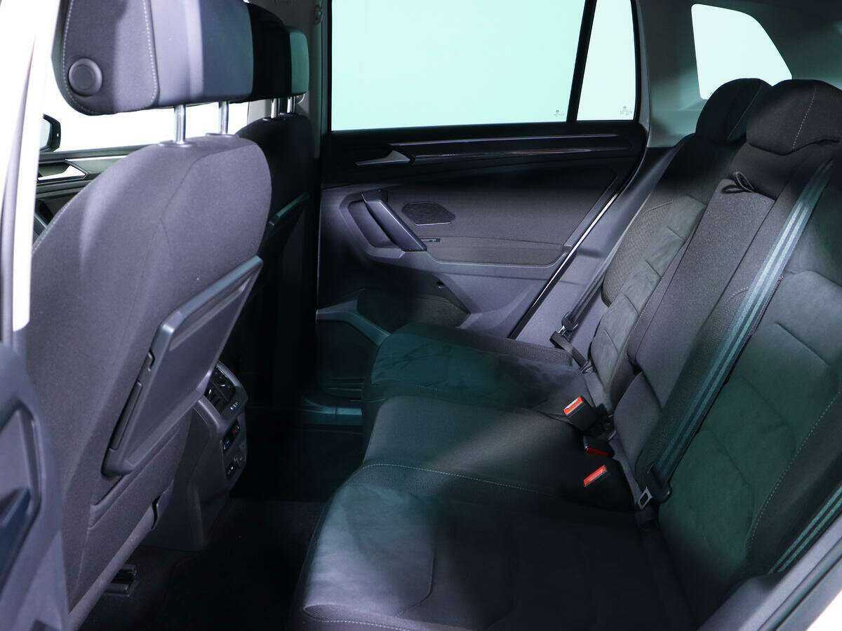 Volkswagen Tiguan, 2019 Фото №8