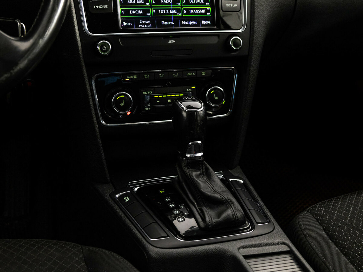 Skoda Superb DSG II Рестайлинг, 2014 Фото №9
