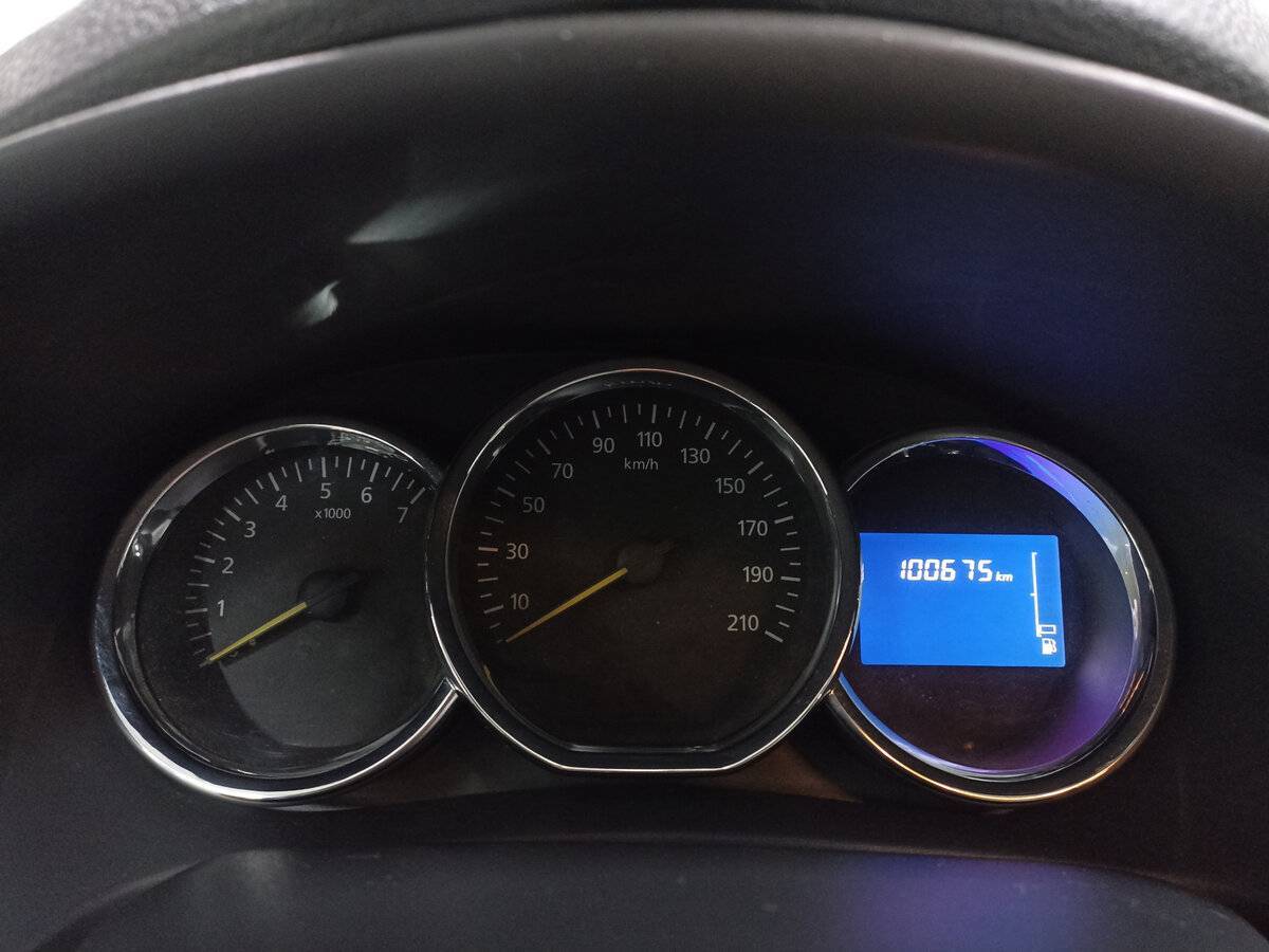 Renault Logan, 2017 Фото №13