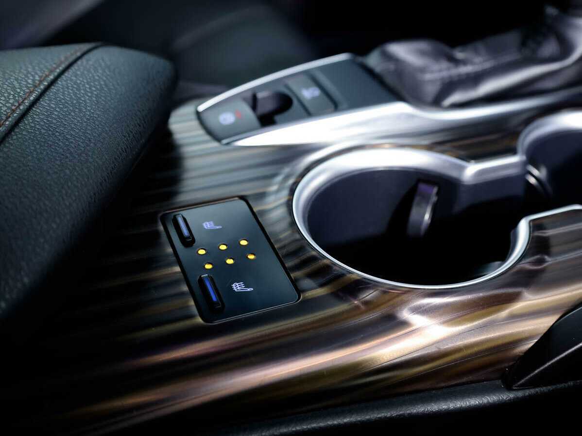 Toyota Camry, 2020 Фото №15