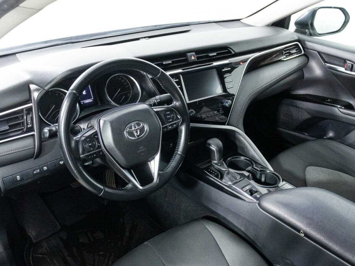 Toyota Camry, 2019 Фото №11
