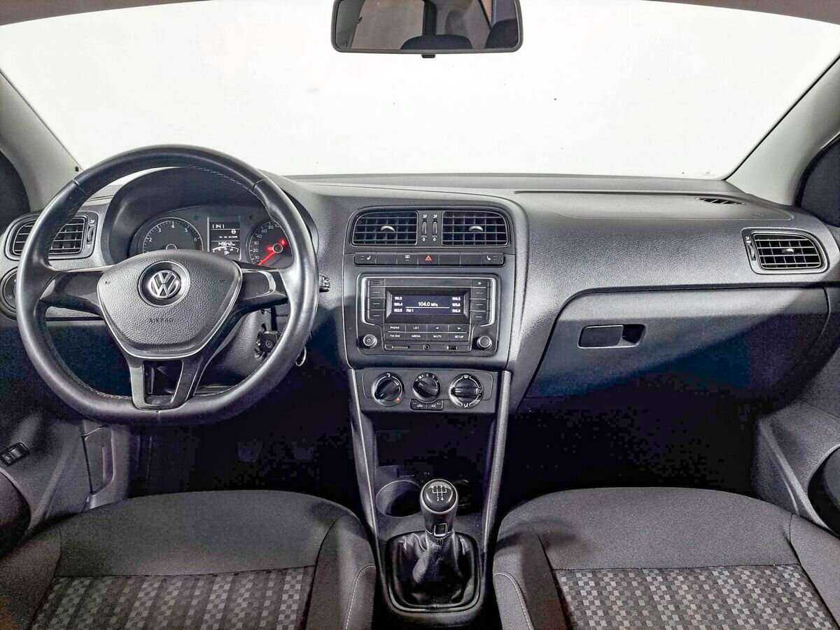 Volkswagen Polo, 2018 Фото №11