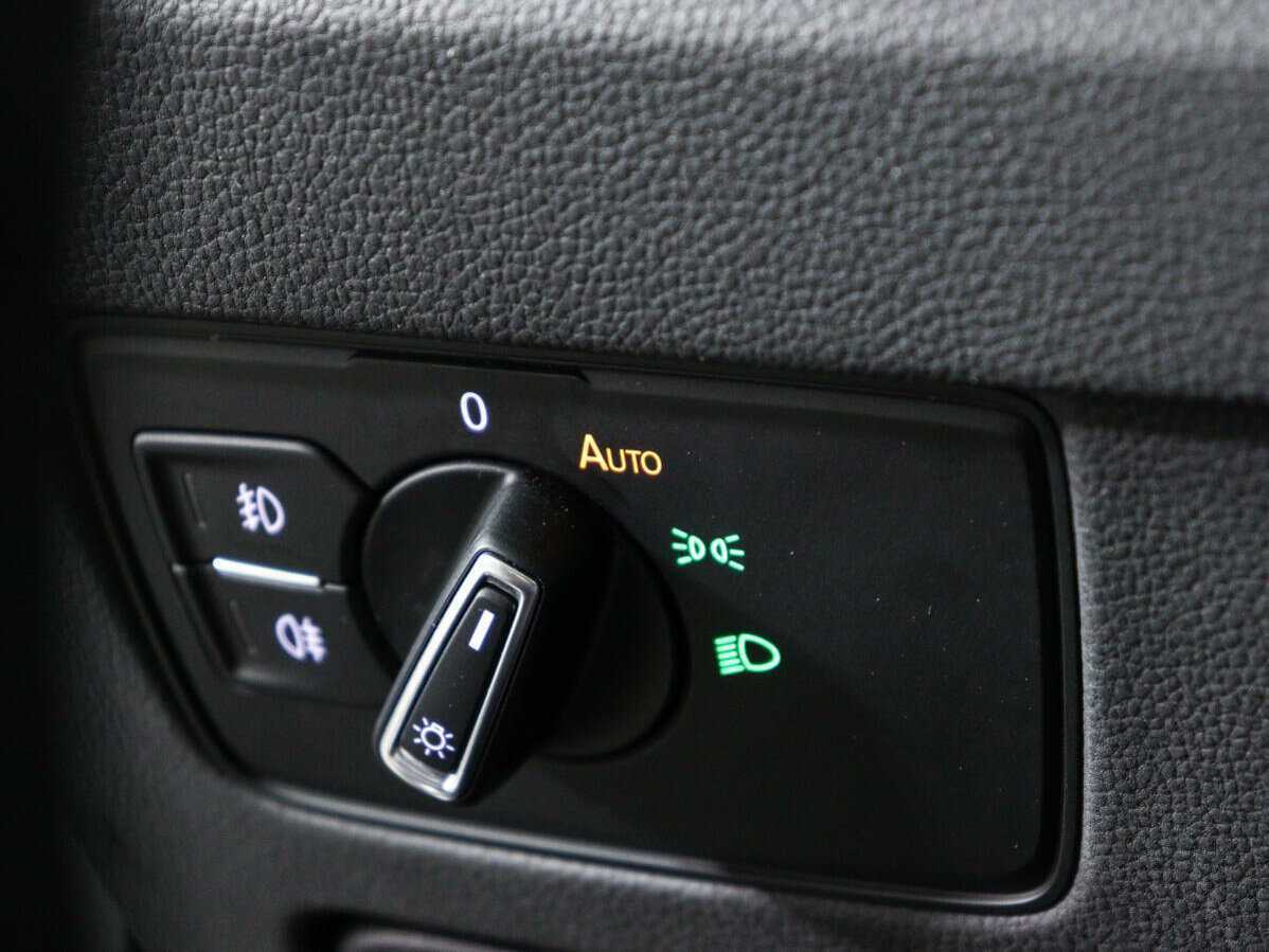 Volkswagen Passat, 2019 Фото №19