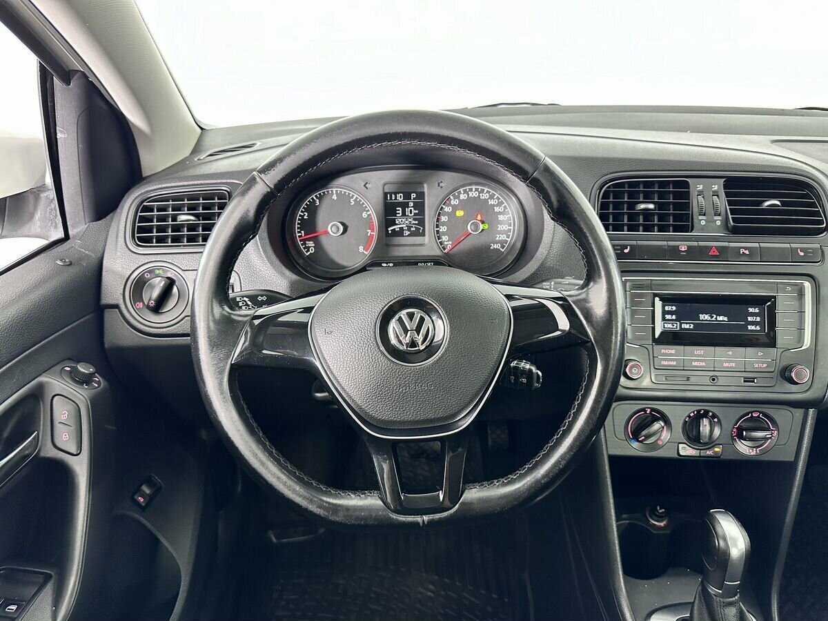 Volkswagen Polo, 2016 Фото №10